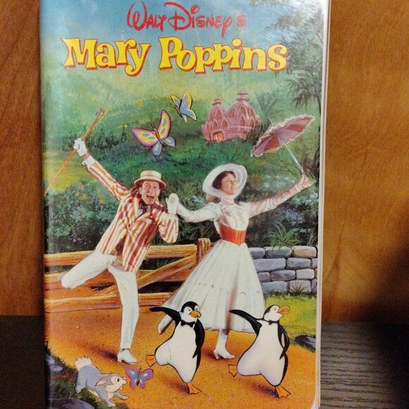 Walt Disney Mary Poppins VHS Movie Video - Picture 1 of 3